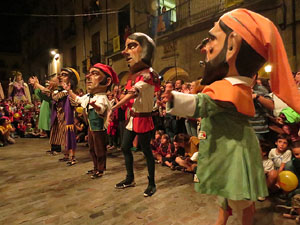 Fires de Girona 2014. Ballades de capgrossos, gegants i &Agrave;guila de la ciutat a la pla&ccedil;a del Vi