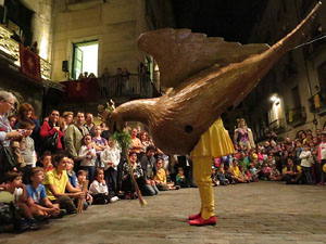 Fires de Girona 2014. Ballades de capgrossos, gegants i &Agrave;guila de la ciutat a la pla&ccedil;a del Vi