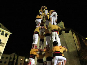 Fires de Girona 2014. Castells de vigilia a c&agrave;rrec de Marrecs de Salt i Castellers de Badalona