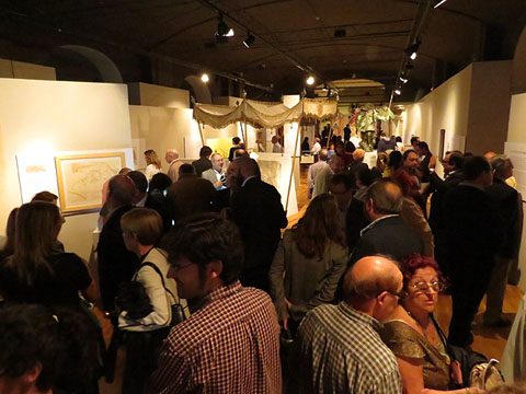 Visita inaugural a l'exposici&oacute;
