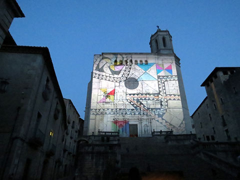 Proves abans de la projecci&oacute; del mapping a la fa&ccedil;ana de la Catedral