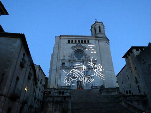 Proves abans de la projecci&oacute; del mapping a la fa&ccedil;ana de la Catedral
