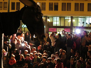 Fires de Girona 2014. Presentaci&oacute; de la Mula Baba amb la Girona Marxing Band