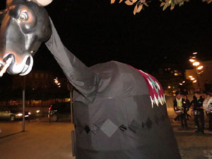 Fires de Girona 2014. Presentaci&oacute; de la Mula Baba amb la Girona Marxing Band