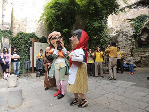 Fires 2014 a Girona. Passejada pel Barri Vell amb els capgrossos de Girona