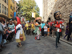 Fires 2014 a Girona. Passejada pel Barri Vell amb els capgrossos de Girona