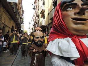 Fires 2014 a Girona. Passejada pel Barri Vell amb els capgrossos de Girona