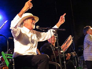 Fires de Sant Narc&iacute;s 2014. Actuaci&oacute; de Quico el C&eacute;lio, El Noi i el Mut de Ferreries