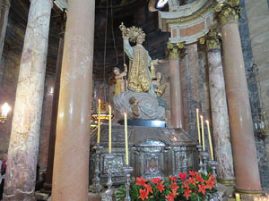 Fires de Girona 2014. L'ofici de Sant Narc&iacute;s a la bas&iacute;lica de Sant Feliu