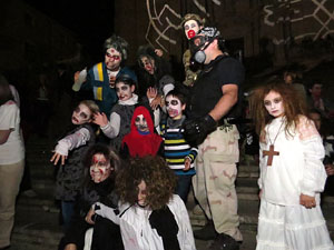 Fires de Girona 2014. Zombie Walk pels carrers de Girona dins el festival Acocollona't