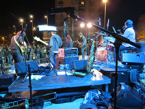Girona10. Sticky Fingers. Concert a la pla&ccedil;a del Lle&oacute;