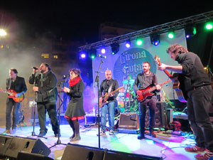 Girona10. Sticky Fingers. Concert a la pla&ccedil;a del Lle&oacute;