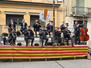 Nadal 2014 a Girona. Audicions de sardanes a la Rambla de la Llibertat