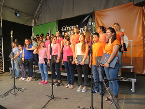 Festival A Capella 2015. Cor de la Universitat de Girona a la pla&ccedil;a de la Independ&egrave;ncia