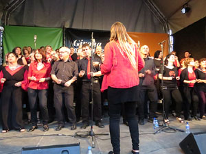 Festival A Capella 2015. Gospelians de Girona a la pla&ccedil;a de la Independ&egrave;ncia