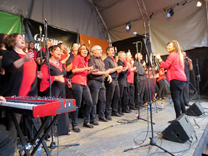 Festival A Capella 2015. Gospelians de Girona a la pla&ccedil;a de la Independ&egrave;ncia
