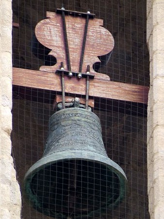 La campana Narcisa Ant&ograve;nia Joana des de la fa&ccedil;ana sud de Sant Feliu