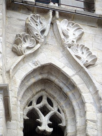 Detall del campanar des de la fa&ccedil;ana sud de Sant Feliu