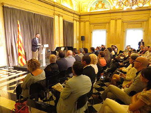 Diada Nacional 2015. Acte institucional al Sal&oacute; de descans del Teatre Municipal de Girona