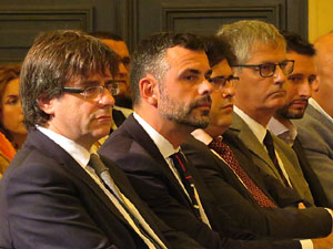 Diada Nacional 2015. Acte institucional al Sal&oacute; de descans del Teatre Municipal de Girona