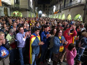 Diada Nacional 2015. IX Marxa de Torxes de Girona. Actes a la pla&ccedil;a del Vi