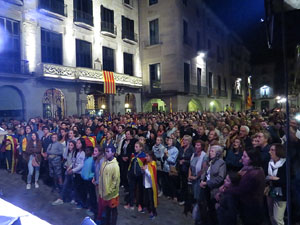 Diada Nacional 2015. IX Marxa de Torxes de Girona. Actes a la pla&ccedil;a del Vi