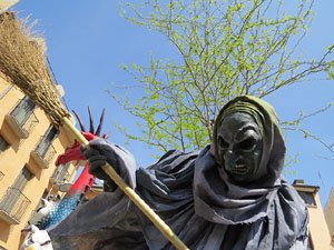 Festes de Primavera de Girona 2015. Cercavila amb el Tarl&agrave;