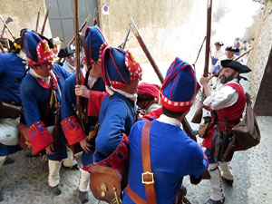 Girona resisteix! Jornades de recreaci&oacute; hist&ograve;rica de la Guerra de Successi&oacute;. Combat al carrer Rocabert&iacute;
