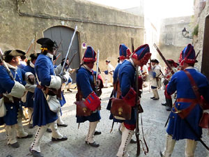 Girona resisteix! Jornades de recreaci&oacute; hist&ograve;rica de la Guerra de Successi&oacute;. Combat al carrer Rocabert&iacute;