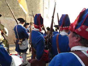 Girona resisteix! Jornades de recreaci&oacute; hist&ograve;rica de la Guerra de Successi&oacute;. Combat al carrer Rocabert&iacute;