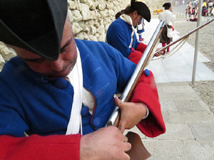 Girona resisteix! Jornades de recreaci&oacute; hist&ograve;rica de la Guerra de Successi&oacute;. Combat final a la pla&ccedil;a de Sant Dom&egrave;nec