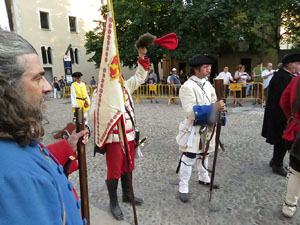 Girona resisteix! Jornades de recreaci&oacute; hist&ograve;rica de la Guerra de Successi&oacute;. Combat final a la pla&ccedil;a de Sant Dom&egrave;nec