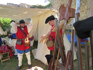 Girona resisteix! Jornades de recreaci&oacute; hist&ograve;rica de la Guerra de Successi&oacute;. El campament borb&ograve;nic