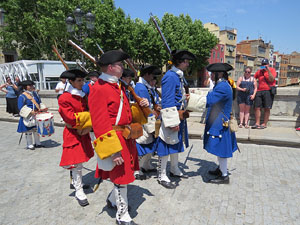 Girona resisteix! Jornades de recreaci&oacute; hist&ograve;rica de la Guerra de Successi&oacute;. Escaramussa al Pont de Pedra