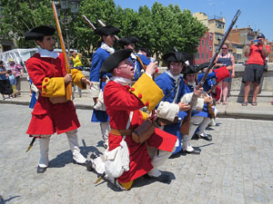 Girona resisteix! Jornades de recreaci&oacute; hist&ograve;rica de la Guerra de Successi&oacute;. Escaramussa al Pont de Pedra