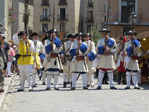 Girona resisteix! Jornades de recreaci&oacute; hist&ograve;rica de la Guerra de Successi&oacute;. Escaramussa al Pont de Pedra