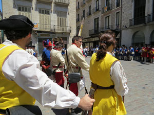 Girona resisteix! Jornades de recreaci&oacute; hist&ograve;rica de la Guerra de Successi&oacute;. Presentaci&oacute; dels grups i jura de bandera