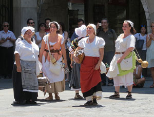 Girona resisteix! Jornades de recreaci&oacute; hist&ograve;rica de la Guerra de Successi&oacute;. Presentaci&oacute; dels grups i jura de bandera