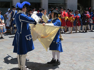 Girona resisteix! Jornades de recreaci&oacute; hist&ograve;rica de la Guerra de Successi&oacute;. Presentaci&oacute; dels grups i jura de bandera