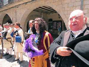 Girona resisteix! Jornades de recreaci&oacute; hist&ograve;rica de la Guerra de Successi&oacute;. Presentaci&oacute; dels grups i jura de bandera