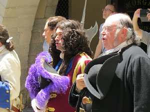 Girona resisteix! Jornades de recreaci&oacute; hist&ograve;rica de la Guerra de Successi&oacute;. Presentaci&oacute; dels grups i jura de bandera