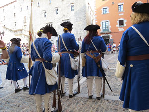 Girona resisteix! Jornades de recreaci&oacute; hist&ograve;rica de la Guerra de Successi&oacute;. Presentaci&oacute; de l'esdeveniment a la pla&ccedil;a de la Catedral