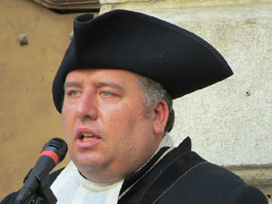 Girona resisteix! Jornades de recreaci&oacute; hist&ograve;rica de la Guerra de Successi&oacute;. Presentaci&oacute; de l'esdeveniment a la pla&ccedil;a de la Catedral