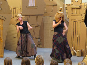 Festival inund'ART 2015. El carrer&oacute; de les bruixes