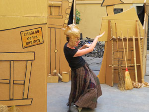 Festival inund'ART 2015. El carrer&oacute; de les bruixes
