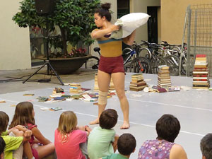 Festival inund'ART 2015. Espectacle Irakurriz, de Shakti Olaizola
