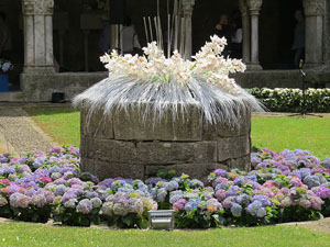 Temps de Flors 2015. Decoraci&oacute; floral del claustre de la Catedral
