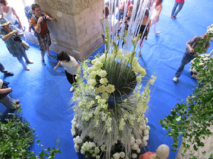 Temps de Flors 2015. Decoraci&oacute; floral del claustre de la Catedral