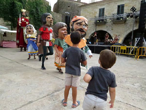Und&agrave;rius, festival d'estiu de Girona de cultura popular i tradicional. Cercavila de Fal&middot;lera Gironina