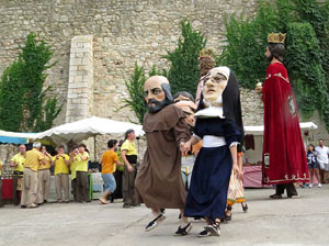 Und&agrave;rius, festival d'estiu de Girona de cultura popular i tradicional. Cercavila de Fal&middot;lera Gironina
